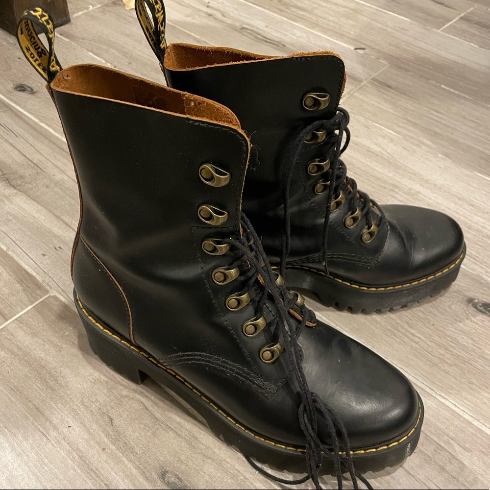 Dr. Marten Leona lace up boots US 10 / EU 42 - Picture 6 of 8